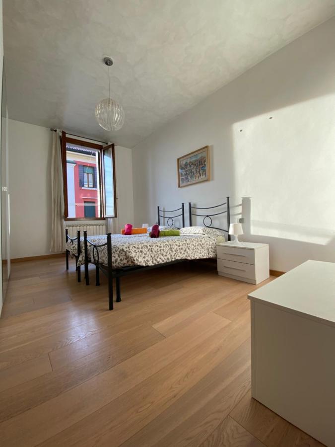 Ca' Santa Marta Apartment Венеция Екстериор снимка
