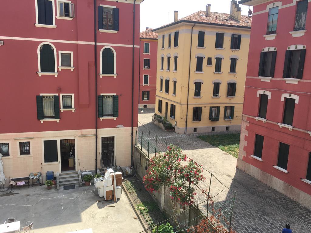 Ca' Santa Marta Apartment Венеция Екстериор снимка